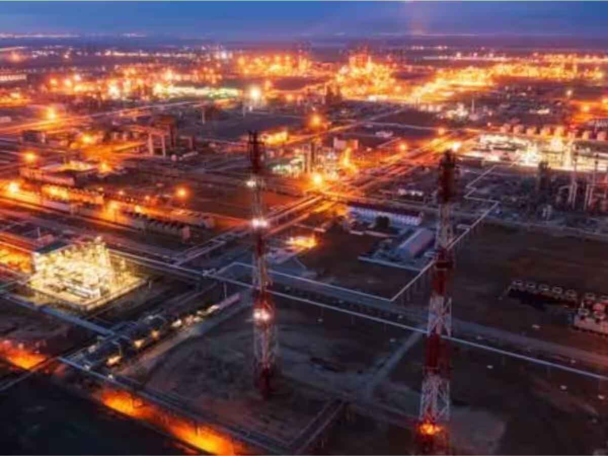 सऊदी अरब-रूस की जुगलबंदी ने तेल के बाजार में मचाया तहलका! टेंशन में आई दुनिया