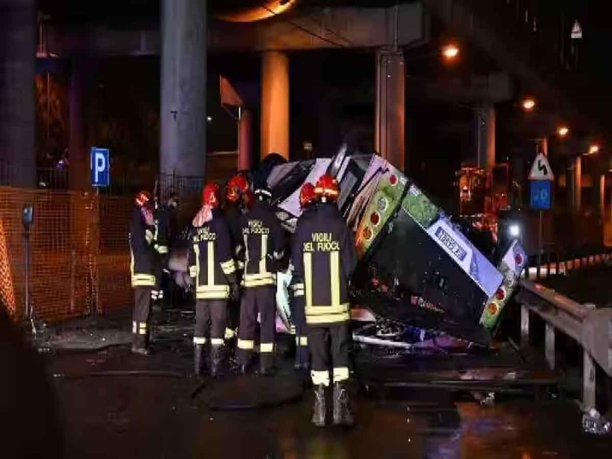 Italy Bus Accident:  इटली में दर्दनाक हादसा, पुल से पर गिरी बस, 2 बच्चों समेत 21 की मौत, कई घायल 