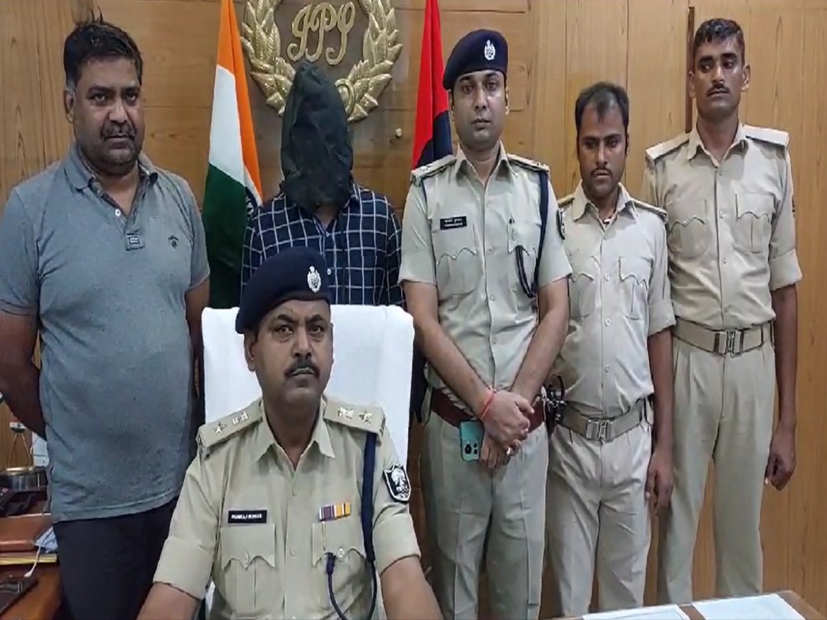 Bihar Police Sipahi Bharti: बिहार सिपाही भर्ती पेपर लीक का मास्टरमाइंड गिरफ्तार, कई महत्वपूर्ण दस्तावेज बरामद