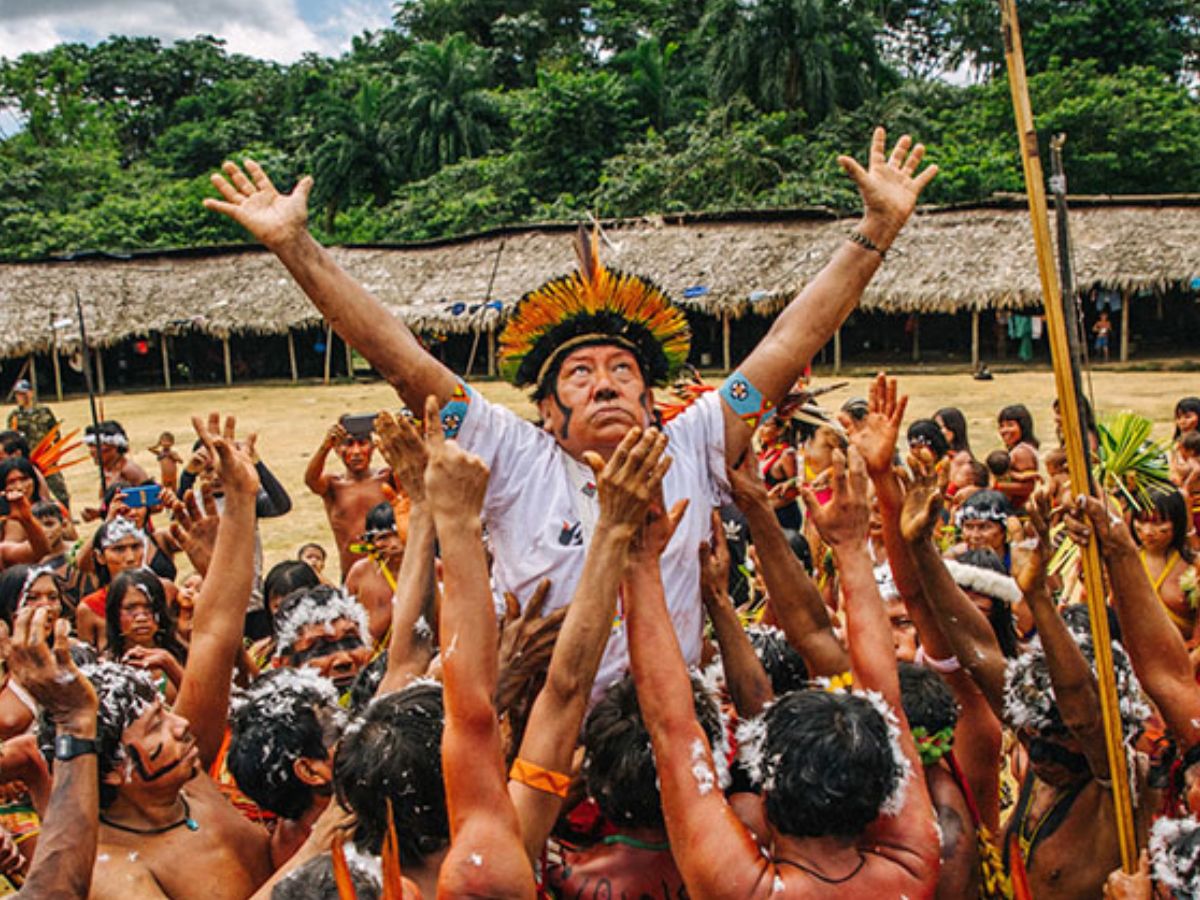 weird tradition of Yanomami Tribe who consume famiy member body after ...