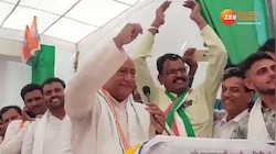 चुनावी समर में कांग्रेस MLA का अलग अंदाज, मंच से गाया 'जोगी जी धीरे-धीरे', झूम उठे लोग