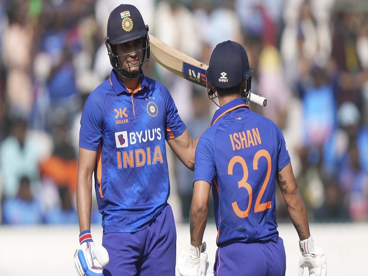 IND vs AUS: ऑस्ट्रेलिया के खिलाफ मैच से पहले डेंगू की चपेट में शुभमन गिल, ईशान-राहुल में से कौन करेगा ओपनिंग?