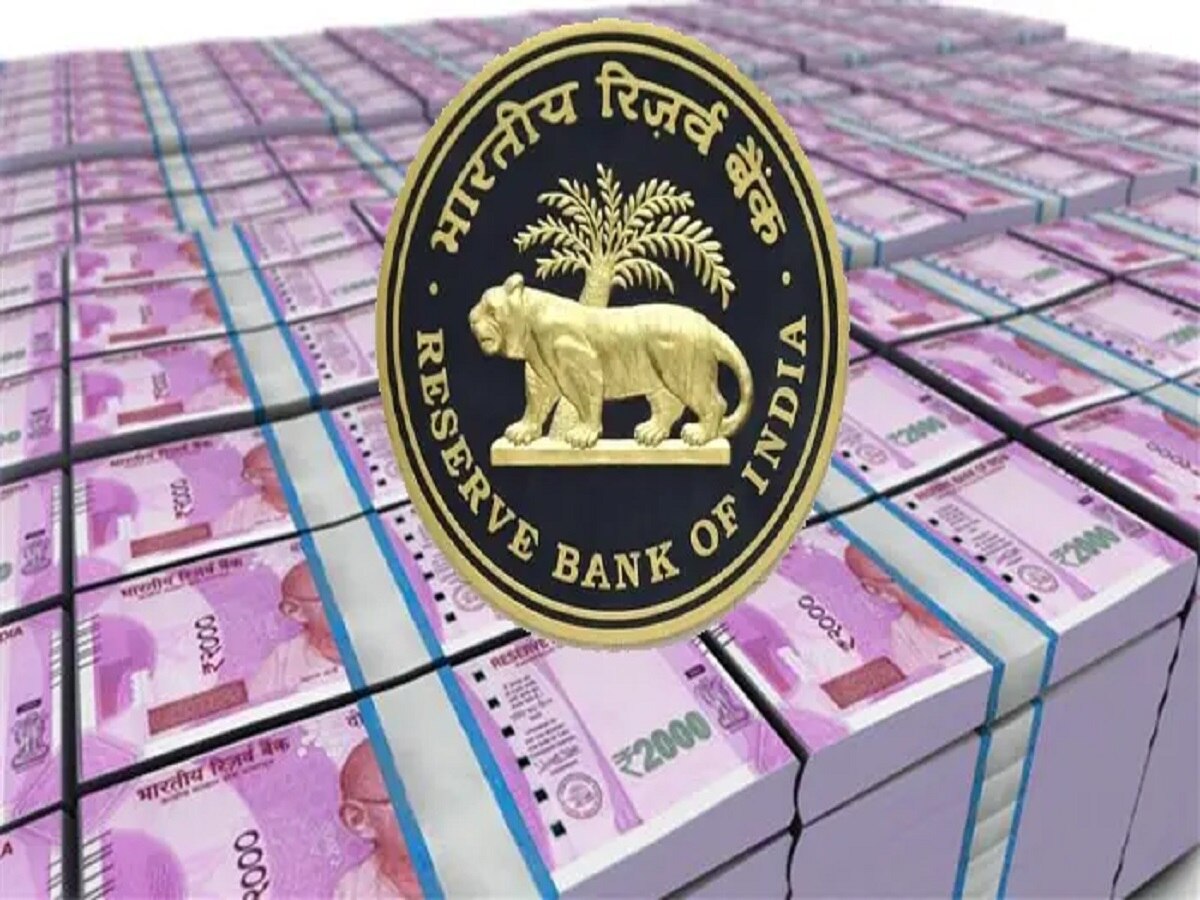 2000 रुपये के नोटों को लेकर RBI का बड़ा अपडेट, जानें- कल के बाद कहां डिपॉजिट और एक्सचेंज होंगे नोट