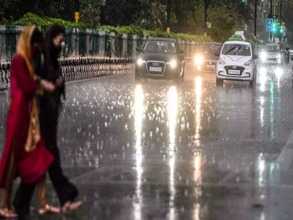 Weather Update: दिल्ली के मौसम में आएगा बड़ा बदलाव! IMD ने इन जगह जारी की भारी बारिश की चेतावनी
