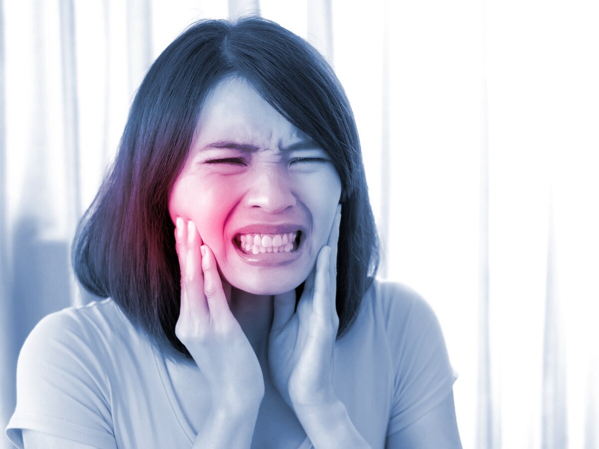 Toothache: दांत दर्द को न करें अनदेखा, जानिए क्यों होता है ऐसा; कैसे मिलेगा आराम?