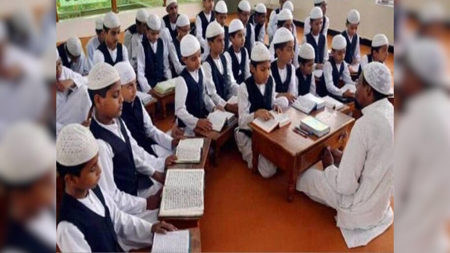 UP: मदरसों को हाईटेक बनाने पर सरकार का फोकस; TEAM UPAI के तहत बच्चों को पढ़ाया जाएगा