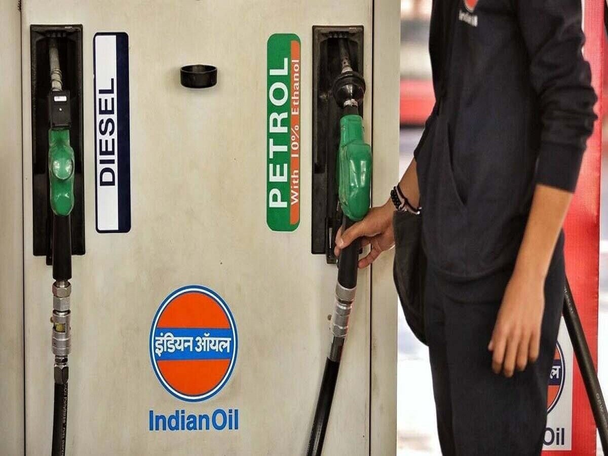 UP Petrol Diesel Price: रविवार को पेट्रोल-डीजल के दाम में राहत, जानें यूपी के बड़े शहरों में क्या भाव मिल रहा 1 लीटर तेल 