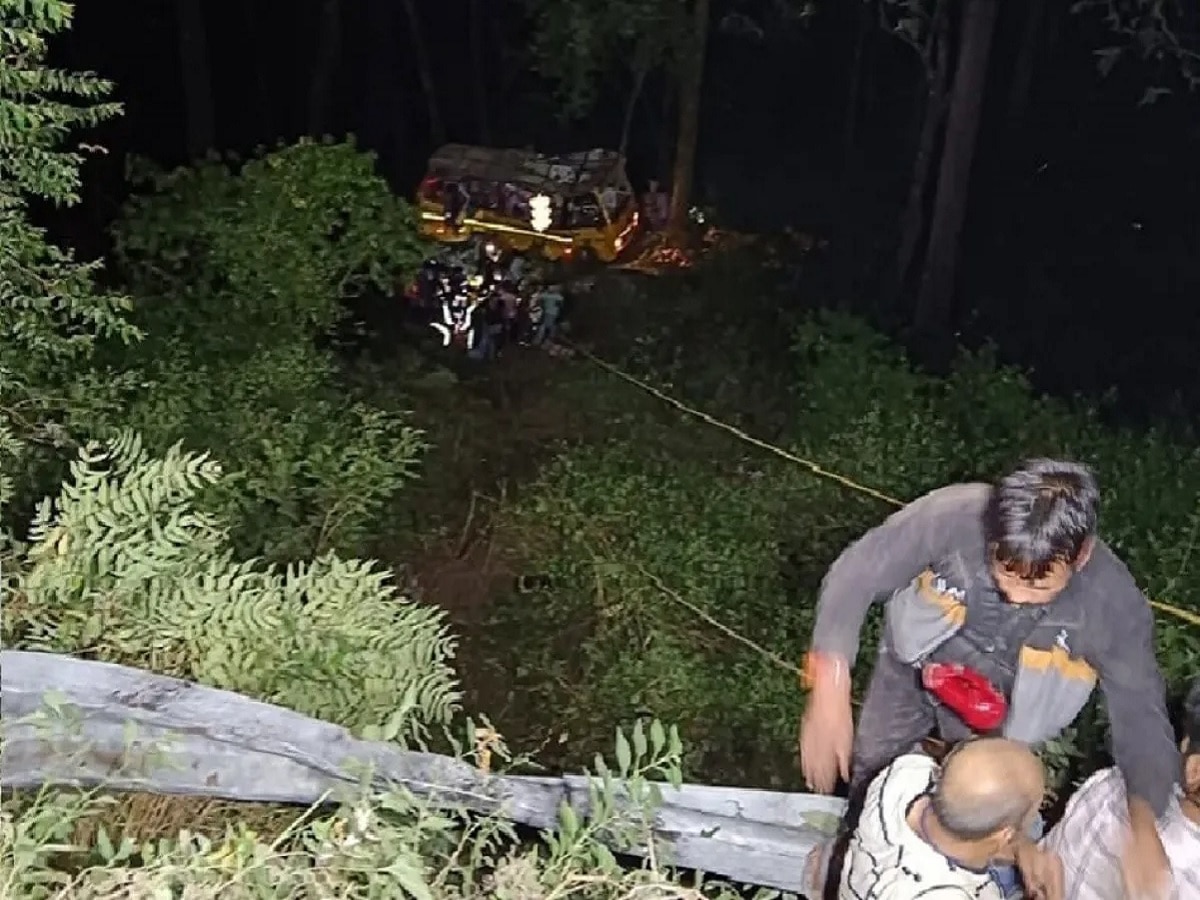 Bus Accident In Nainital: नैनीताल में बड़ा हादसा, सवारियों से भरी बस खाई में गिरी, 7 लोगों की मौत
