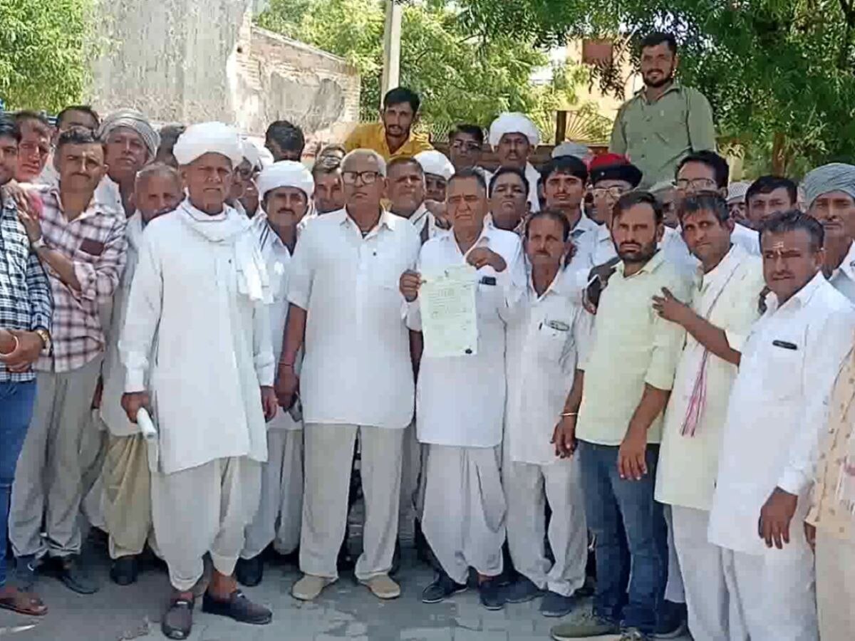 जालौर- सांचौर में कई दिनों से फसल बीमा क्लेम दिलाने की मांग को लेकर सरकारी कार्यालयों के चक्कर काट रहे किसान