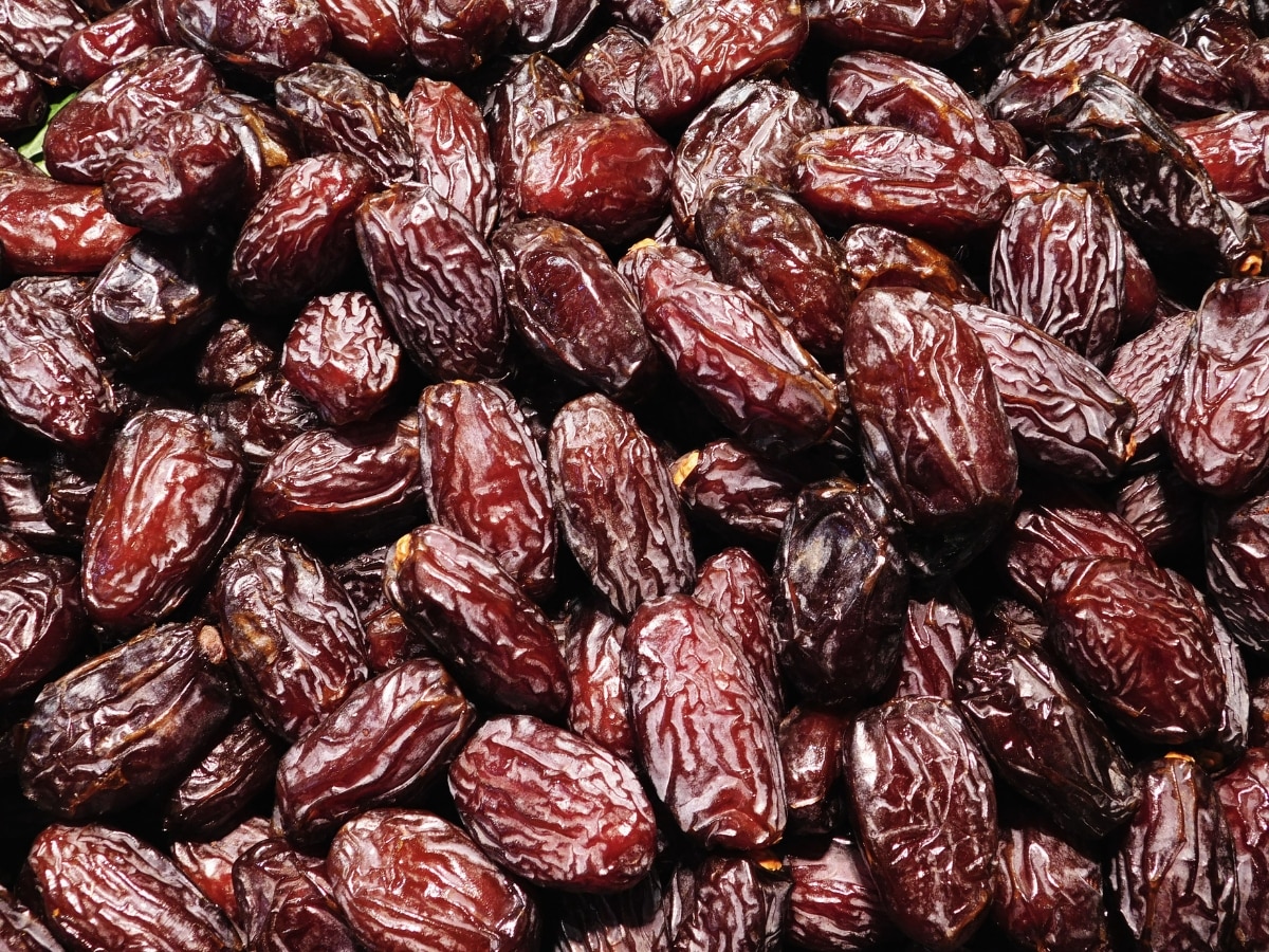 5 best dry fruits to reduce high cholesterol naturally दवा के बिना कम