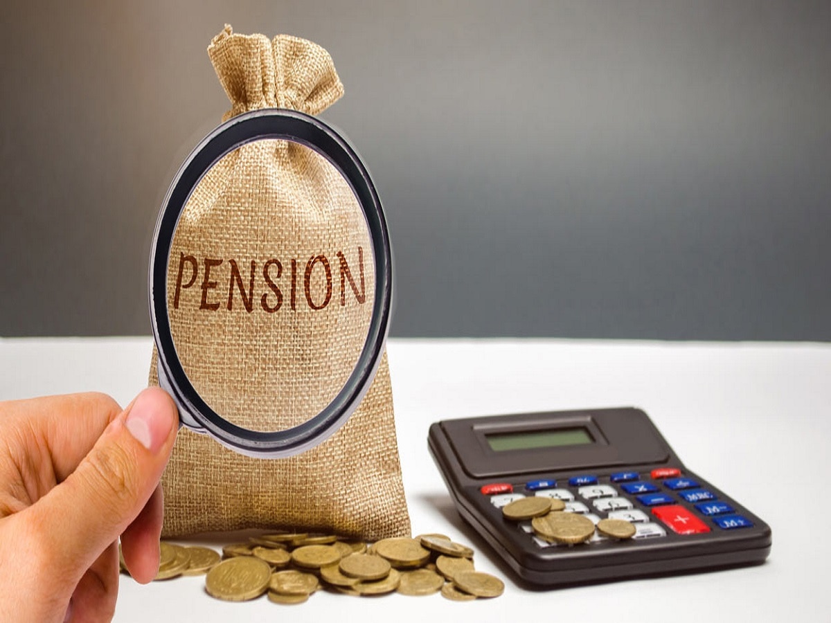 Pension Scheme: पेंशनभोगियों के लिए सरकार ने लिया बड़ा फैसला, अब हर महीने मिलेगी इतनी ज्यादा पेंशन