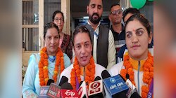 Asian Games2023 में जीतने वाली बेटियों का धर्मशाला पहुंचने पर किया गया जोरदार स्वागत