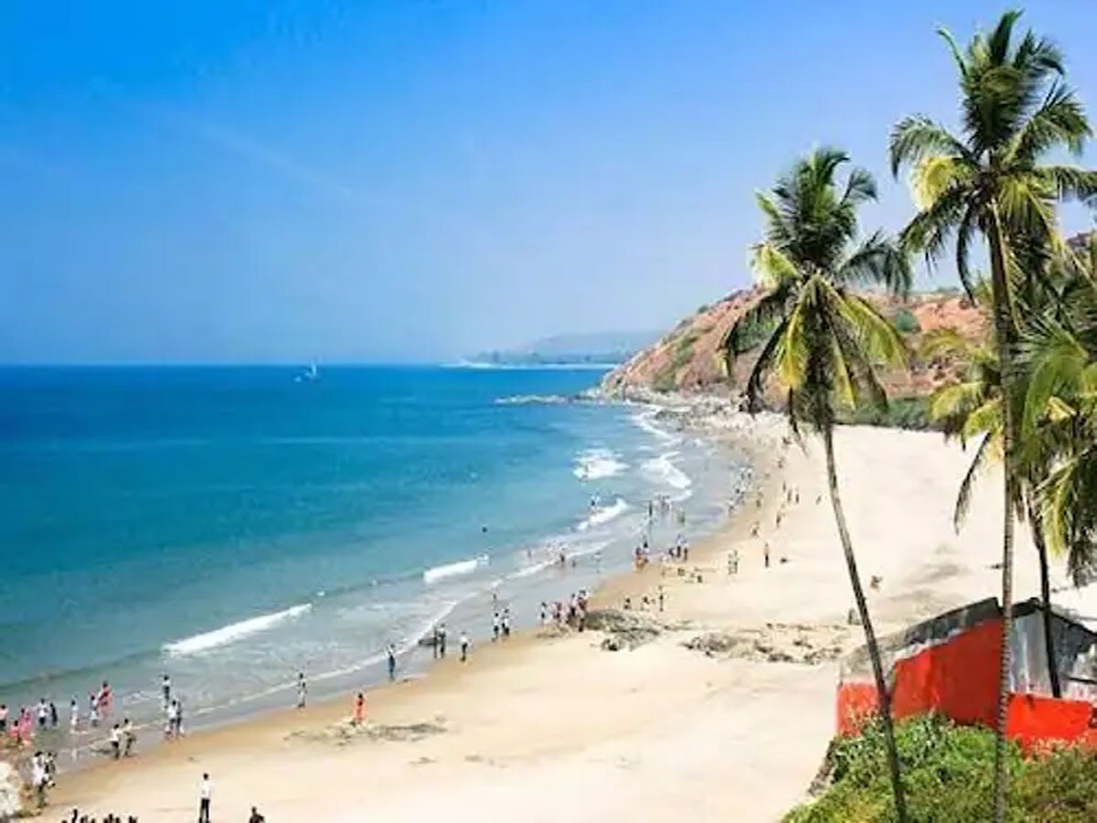 GOA: विदेशी पर्यटकों को भी खूब भाती हैं गोवा की ये जगह, घूमने का जरूर बनाएं प्लान