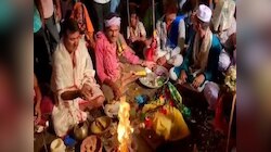 Dussehra Puja: ମାଣିକାଗୋଡାର ନିଆରା ଦଶହରା, ପୂଜକ ବ୍ରାହ୍ମଣକୁ କର୍ତ୍ତା ହୋଇ ବସନ୍ତି ମୁସଲମାନ