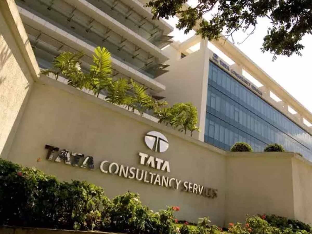 TCS ने IT फ्रेशर्स के ल‍िए क‍िया बड़ा ऐलान, 40000 कर्मचार‍ियों को हायर करेगी कंपनी