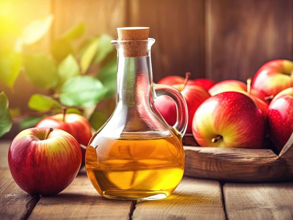 How To make Your Teeth White Danton ko kaise karen Safed Peelapan Dur