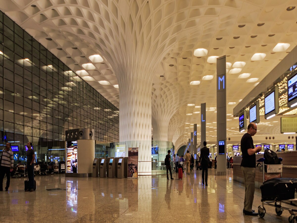 Mumbai Airport Shutdown: मुंबई एयरपोर्ट आज 5 बजे तक रहेगा बंद, जानें क्या है वजह?