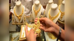 नवरात्रि में लगातार सस्ता हो रहा सोना, आज भी गिरी कीमतें, चेक करें आज का भाव
