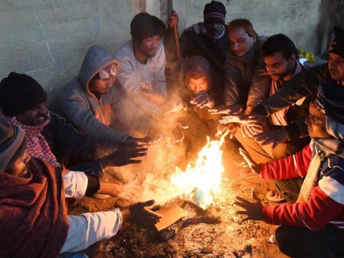 Delhi Weather Update: दिल्ली में बारिश के बाद इतने डिग्री पहुंचा तापमान, जानें कब से ठंड देगी दस्तक