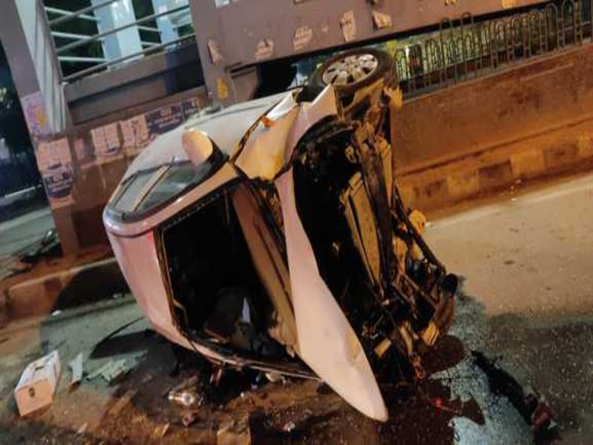 Delhi News: पश्चिम विहार में पलटी अवैध शराब से लदी कार पलटी, चालक मौके से फरार