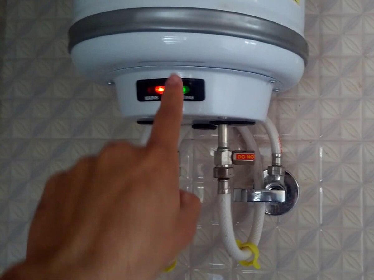 Geyser Blast Most Common Reasons Dont Do These 5 Mistakes बम की तरह फटेगा गीजर! नहाने से पहले