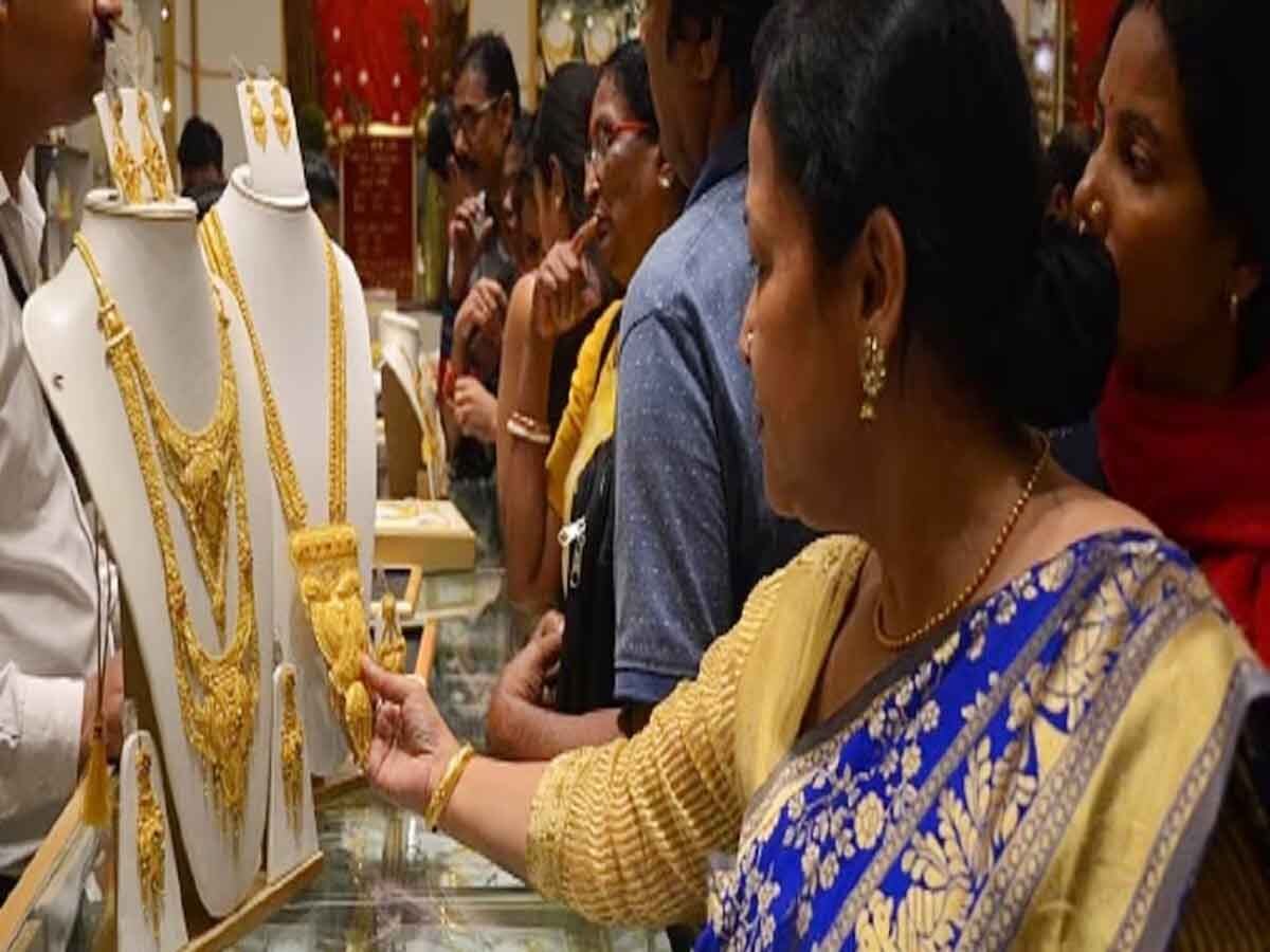 Gold Price Today: दिवाली से पहले सोना महंगा, जानिए 10 ग्राम सोने का भाव