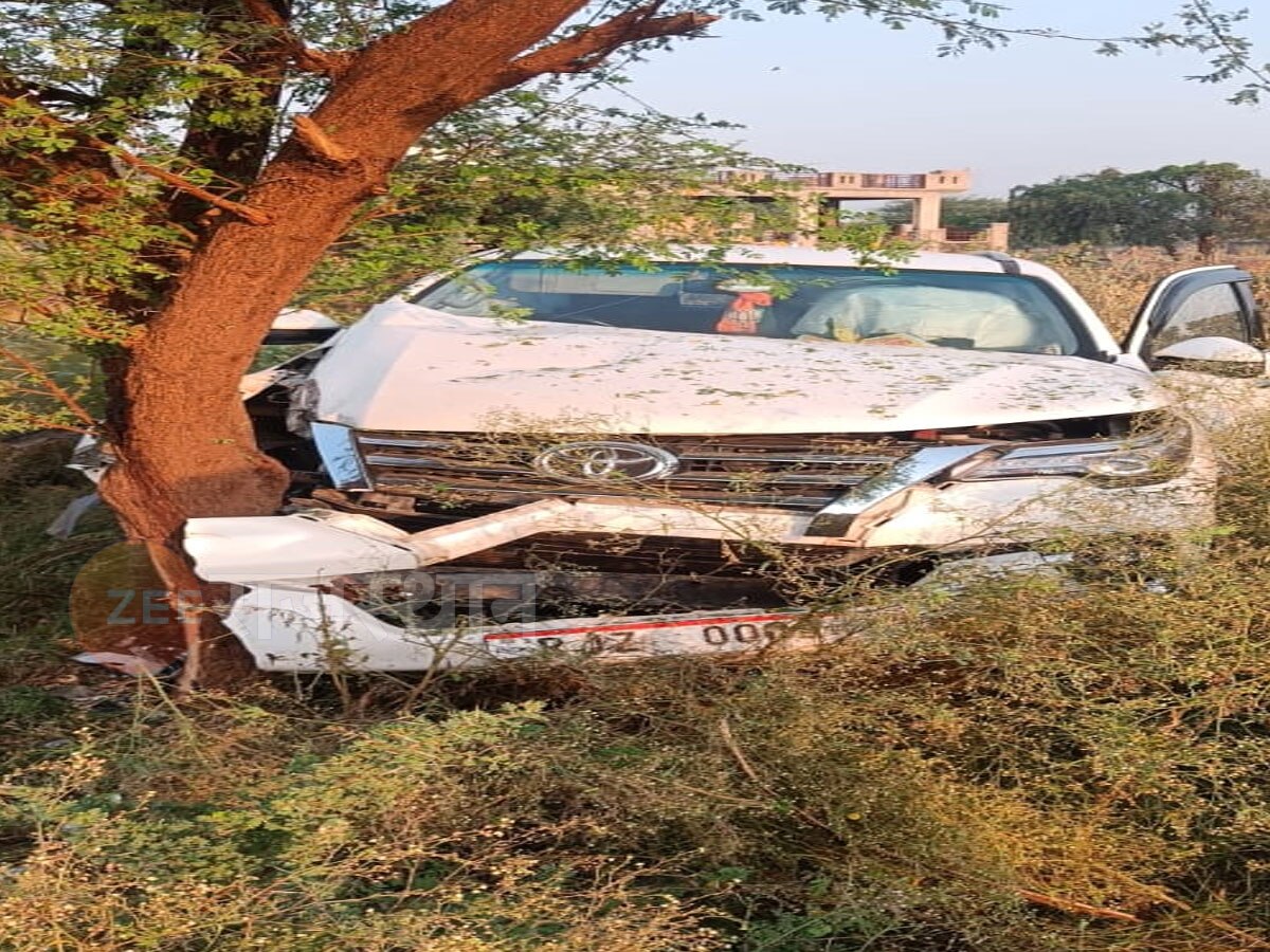राजस्थान न्यूज: गाड़ी में सवार पूर्व चिकित्सा राज्यमंत्री बाजिया की कार दुर्घटनाग्रस्त,नीलगाय आने की वजह से हुआ हादसा