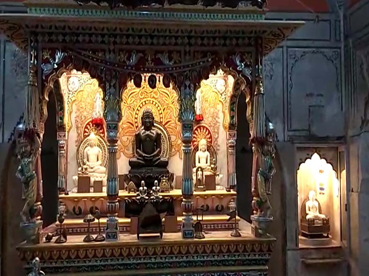 महवा में जैन मंदिर से अष्टधातु की सिद्ध भगवान की मूर्ति चोरी, समाज में गुस्सा