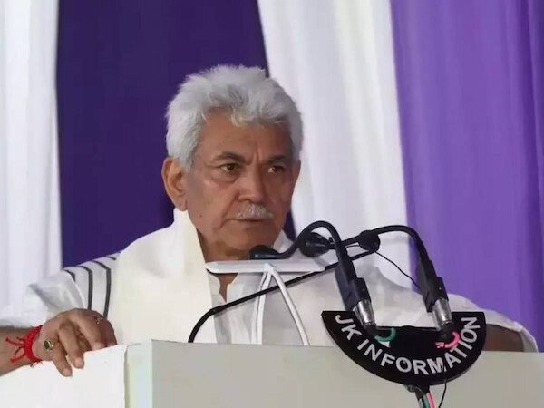 J&K में सुरक्षा स्थिति में काफ़ी सुधार; आतंकवाद ले रहा आख़िरी सांस: LG