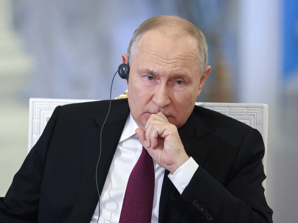 Vladimir Putin Has Suffered A Cardiac Arrest In His Bedroom Putin