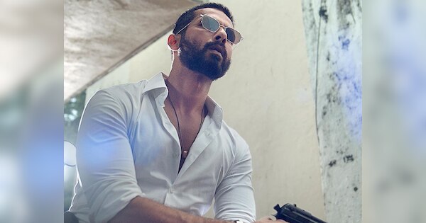 Deva First Look: Deva First Look: शाहिद का एक्शन मोड होगा फिर से ऑन ...