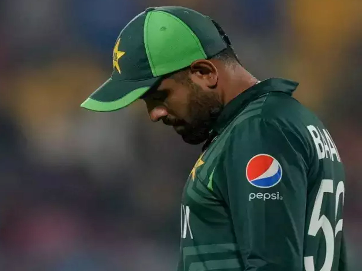 PAK vs AFG: अफगानिस्तान से शिकस्त के बाद रो पड़े बाबर आजम, पूर्व क्रिकेटर का बड़ा दावा PAK vs AFG: अफगानिस्तान से शिकस्त के बाद रो पड़े बाबर आजम, पूर्व क्रिकेटर का बड़ा दावा