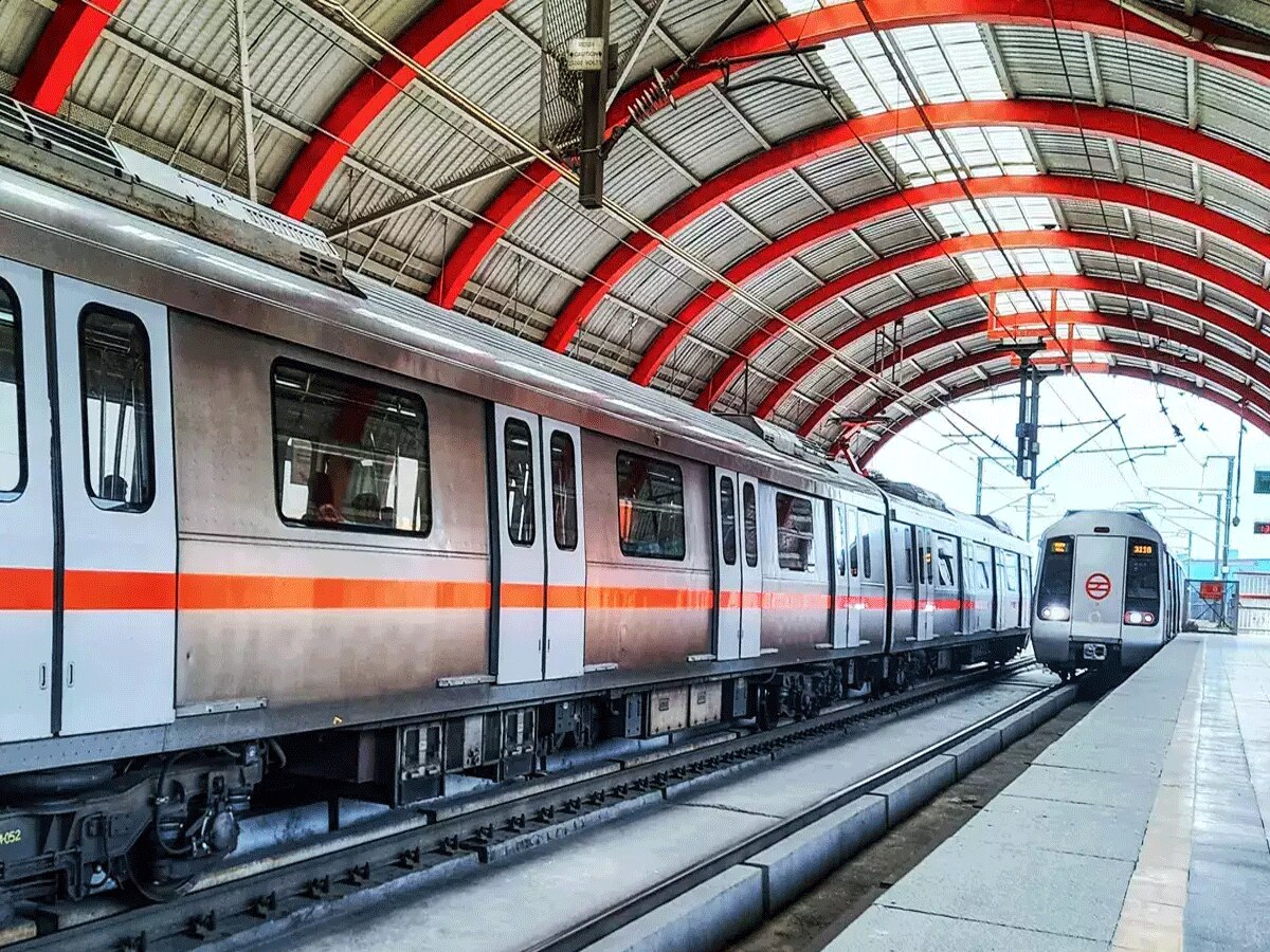Delhi Metro: आज से बदलेगा मेट्रो का पूरा रूटीन, चंद सेकंड में मिलेगी सर्विस, भीड़ से भी मिलेगी निजात