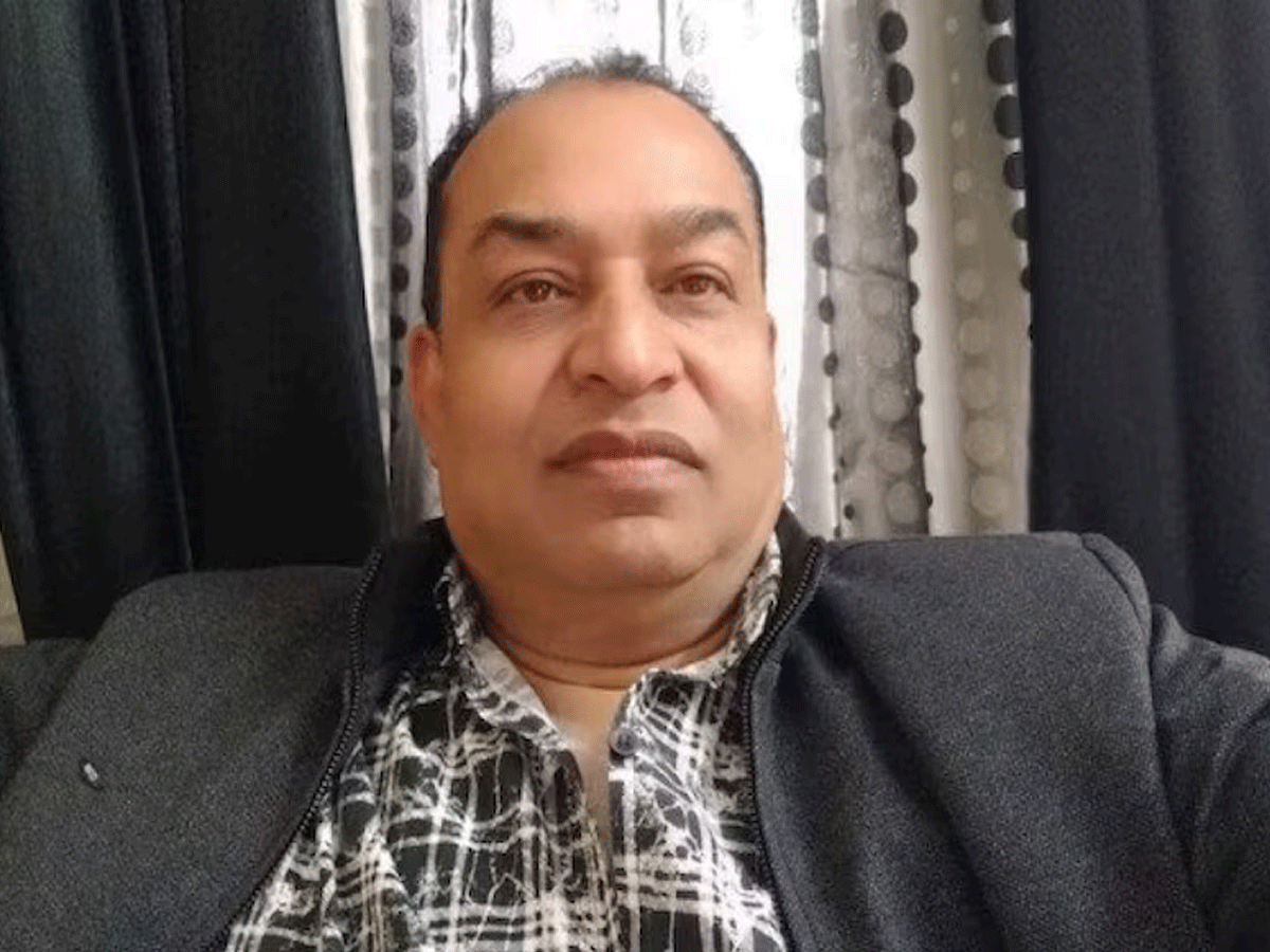 'डांडिया प्रोग्राम' में लड़की के साथ जबरन डांस, रोकने पर भाई की पिटाई और पिता की हत्या 'डांडिया प्रोग्राम' में लड़की के साथ जबरन डांस, रोकने पर भाई की पिटाई और पिता की हत्या