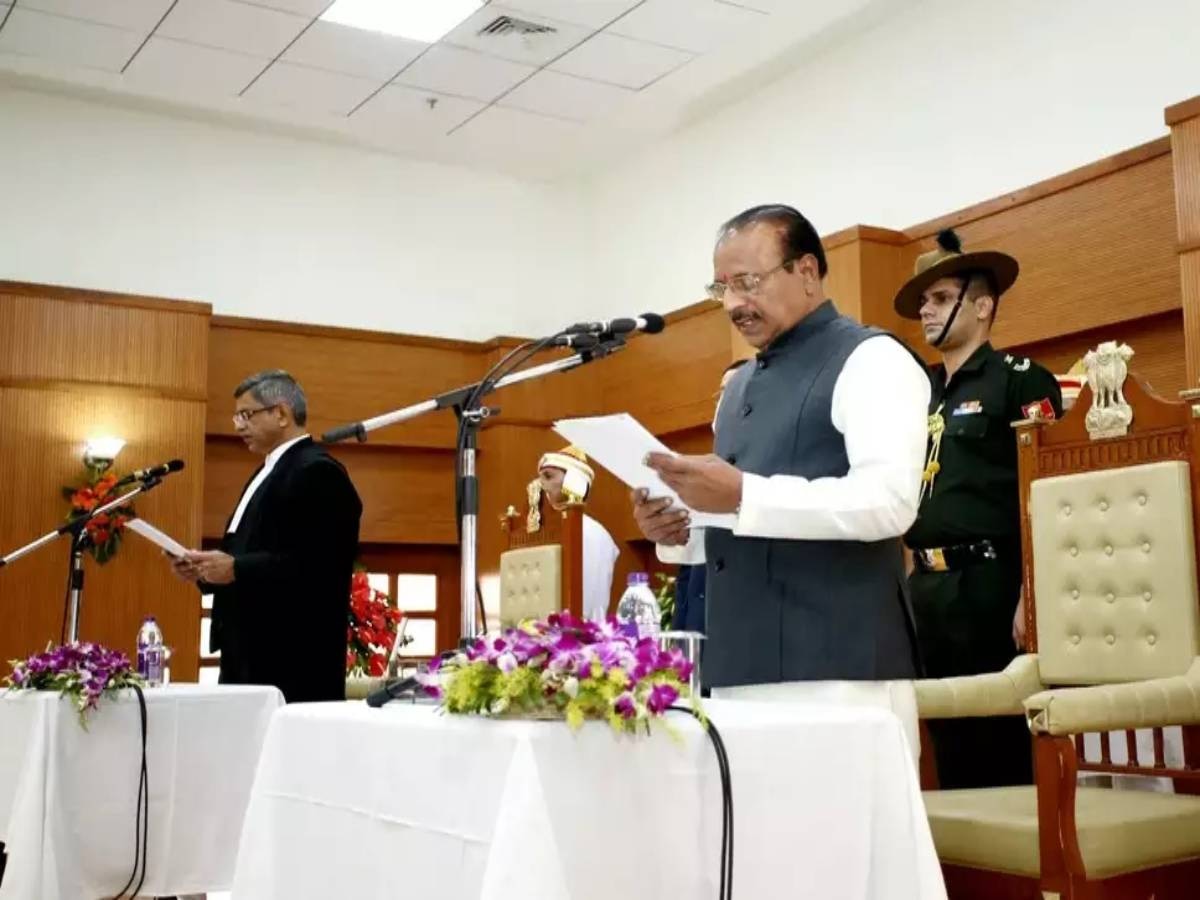 Tripura: इंद्र सेना रेड्डी नल्लू बने त्रिपुरा के नए राज्यपाल; राजभवन में शपथ ग्रहण समारोह