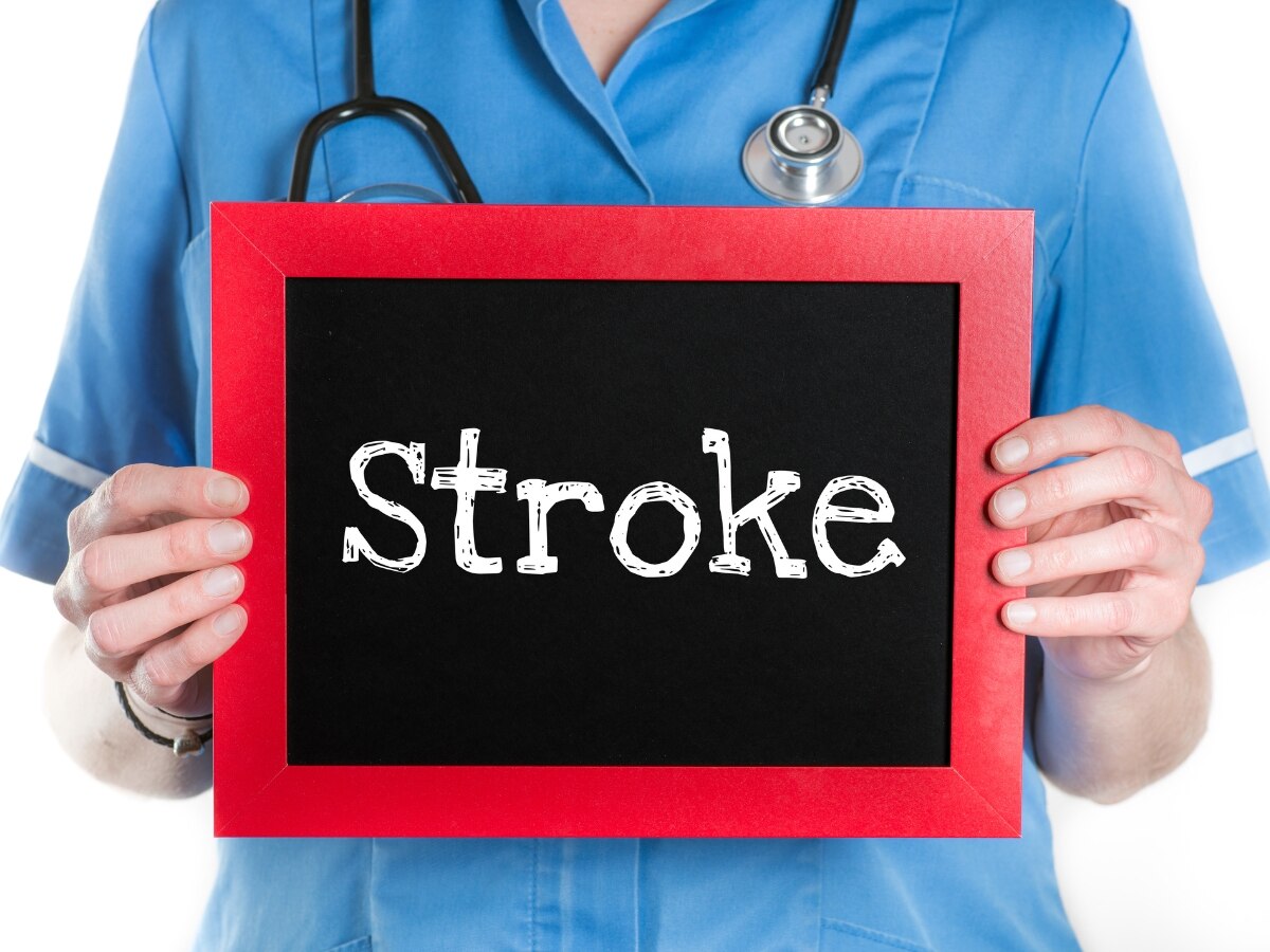 World Stroke Day: लक्षणों की समझ से कम होगा स्ट्रोक का खतरा, जानिए गोल्डन आवर का महत्व