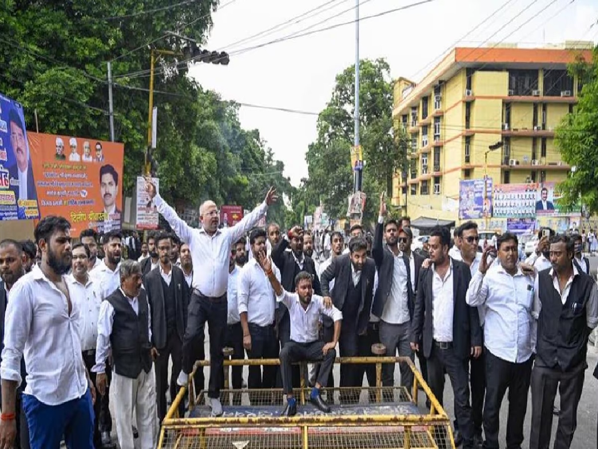 Lawyers strike in 22 districts of UP