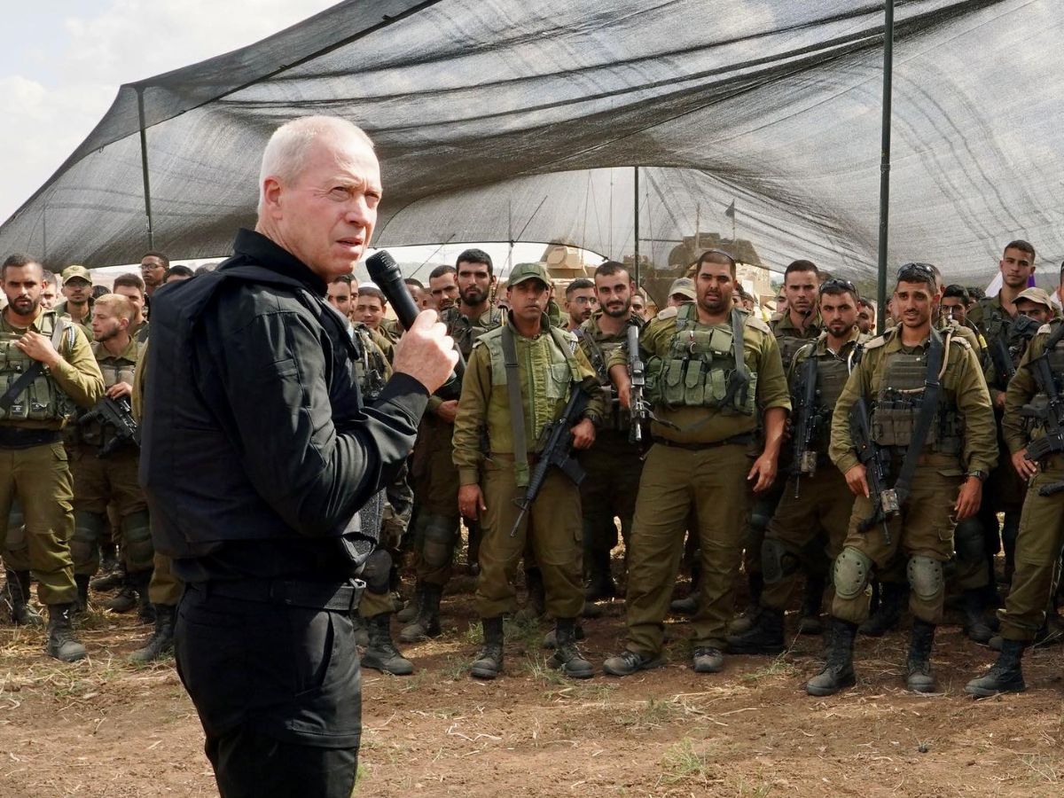 हमास पर लगातार हमलों के बीच बोले इजरायली रक्षा मंत्री- हिल गई है गाजा की धरती
