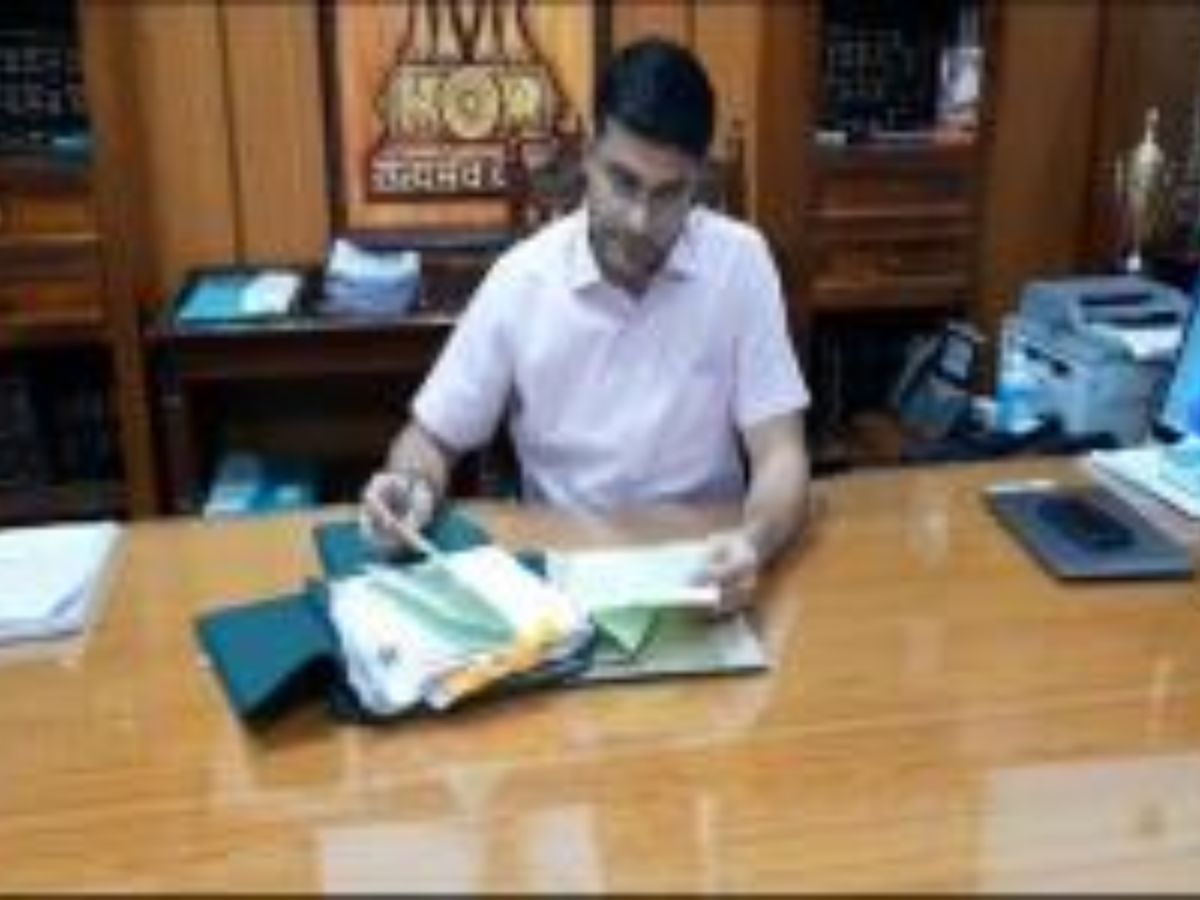 Churu DM Siddharth Sihag gave video message migrants information ...