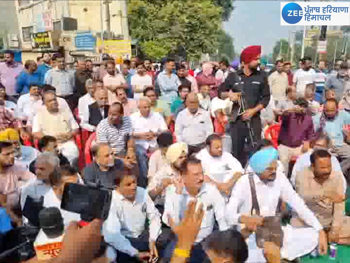 Bathinda News: ਕੁਲਚਾ ਦੁਕਾਨ ਮਾਲਕ ਦੀ ਹੱਤਿਆ ਮਾਮਲਾ; ਬਠਿੰਡਾ ਬੰਦ ਸੱਦੇ 'ਤੇ ਦੁਕਾਨਦਾਰਾਂ ਦਾ ਧਰਨਾ ਸ਼ੁਰੂ