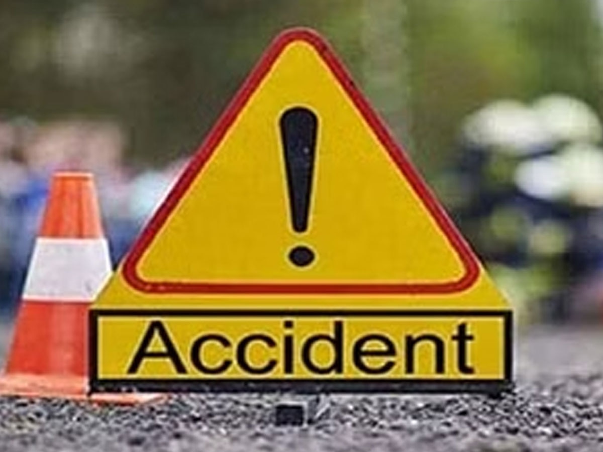 Badaun Road Accident: बदायूं में भीषण सड़क हादसा; चार स्कूली बच्चों की मौत, 16 घायल