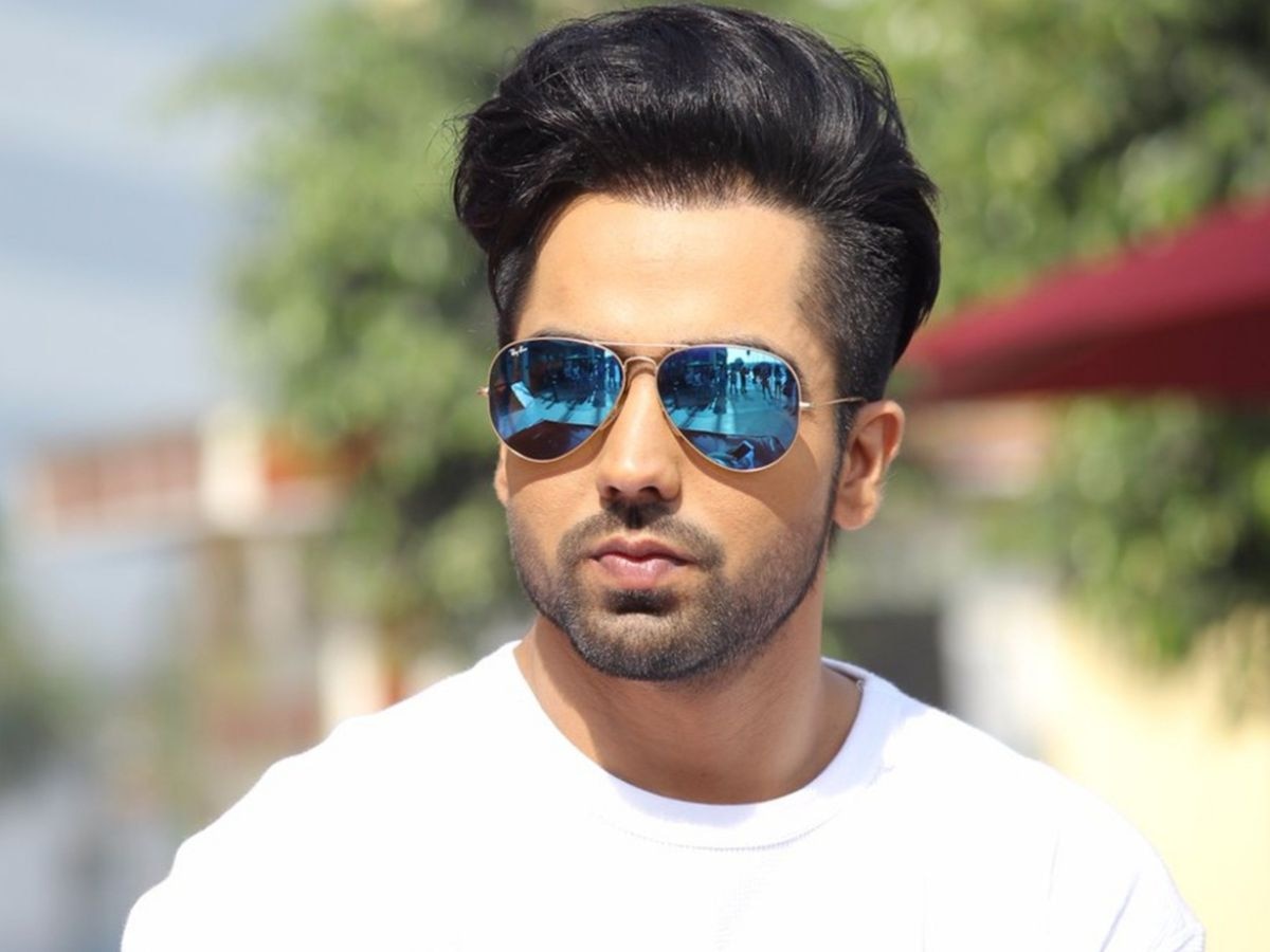 जब Harrdy Sandhu के साथ हद पार कर गई फीमेल फैन, सिंगर बोले- उसने गले लगाकर मुझे...