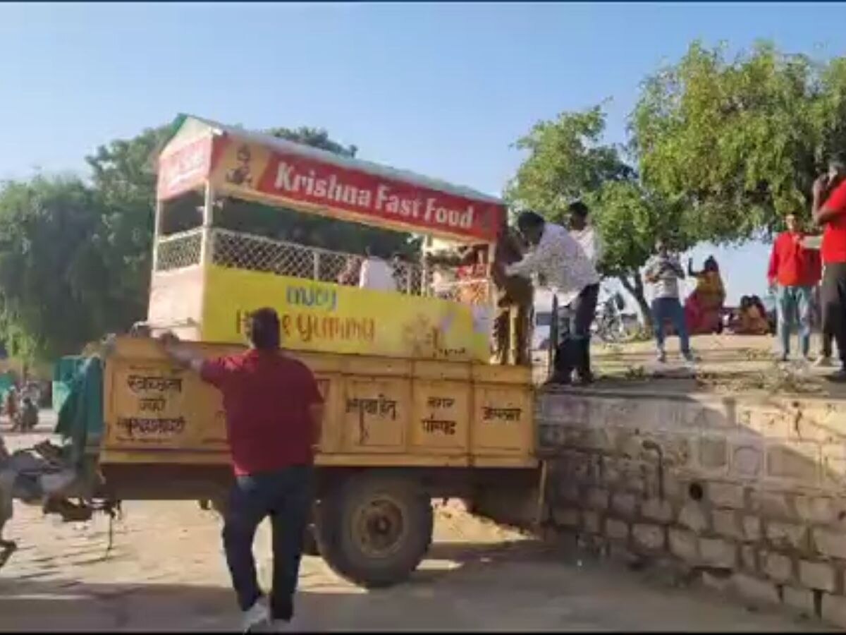 Jaisalmer:पर्यटन सीजन को लेकर नगर परिषद हुई सख्त,गड़ीसर तालाब से हटाया अस्थाई अतिक्रमण