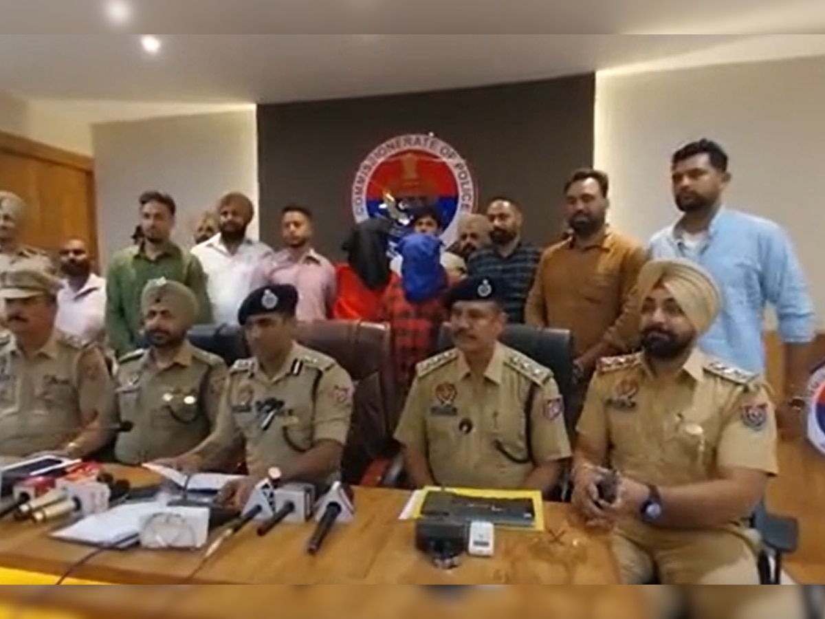 जालंधर में पुलिस और बदमाशों में चली गोलियां, पिस्तौल के बल पर Wine Shop पर की थी लूट