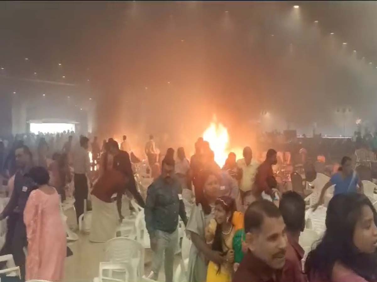 Kerala Blast Update: कौन है केरल ब्लास्ट का आरोपी, गल्फ से हुई है वापसी Kerala Blast Update: कौन है केरल ब्लास्ट का आरोपी, गल्फ से हुई है वापसी
