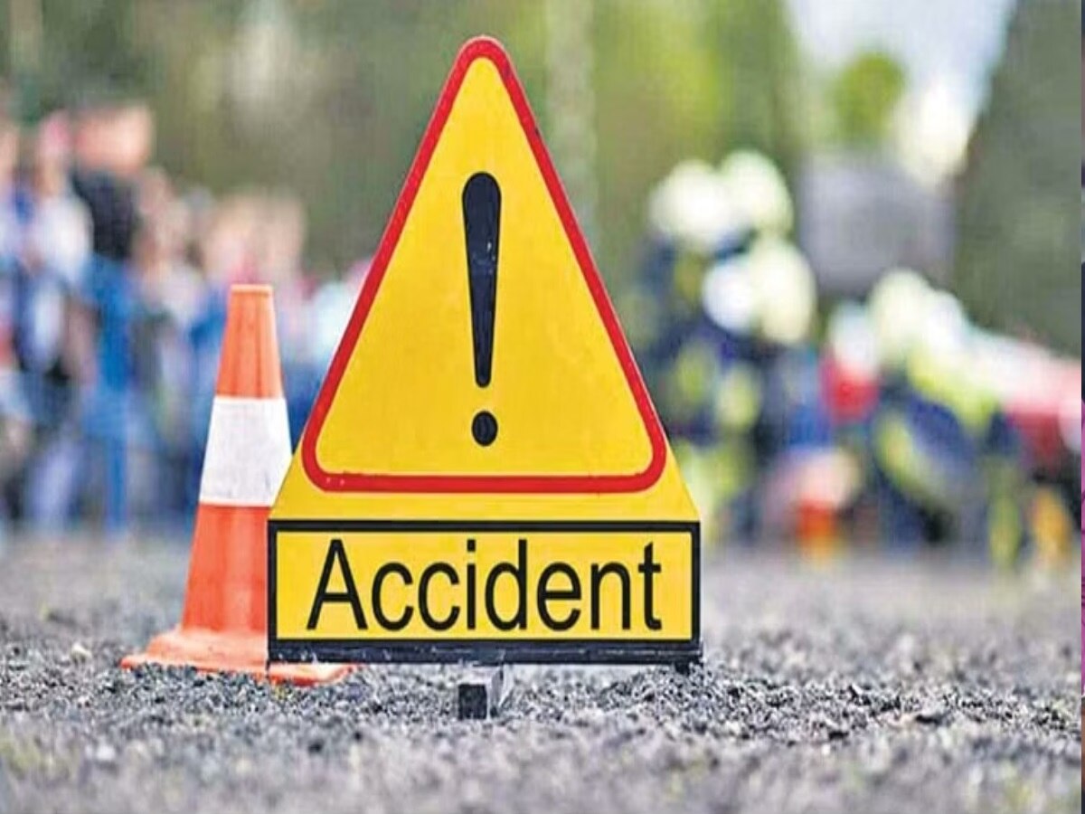 Jharkhand Road Accident: खूंटी में देर रात टेम्पो पलटने से नौ लोग घायल, 4 की हालत गंभीर