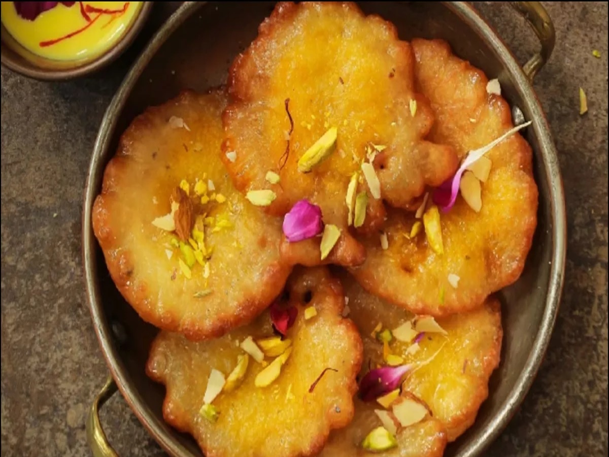 Ahoi Ashtami Recipe: अहोई अष्टमी पर लगाएं शाही मालपुए का भोग, नोट करें मिनटों में तैयार होने वाली आसान रेसिपी