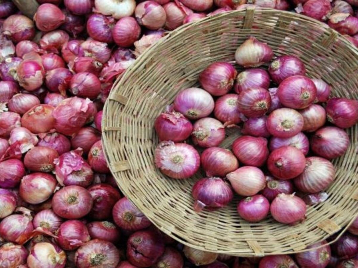 Onion Price Hike: କମିବାର ନାଁ ନେଉନି ପିଆଜ ଦର, ଗ୍ରାହକ ଅସନ୍ତୋଷ