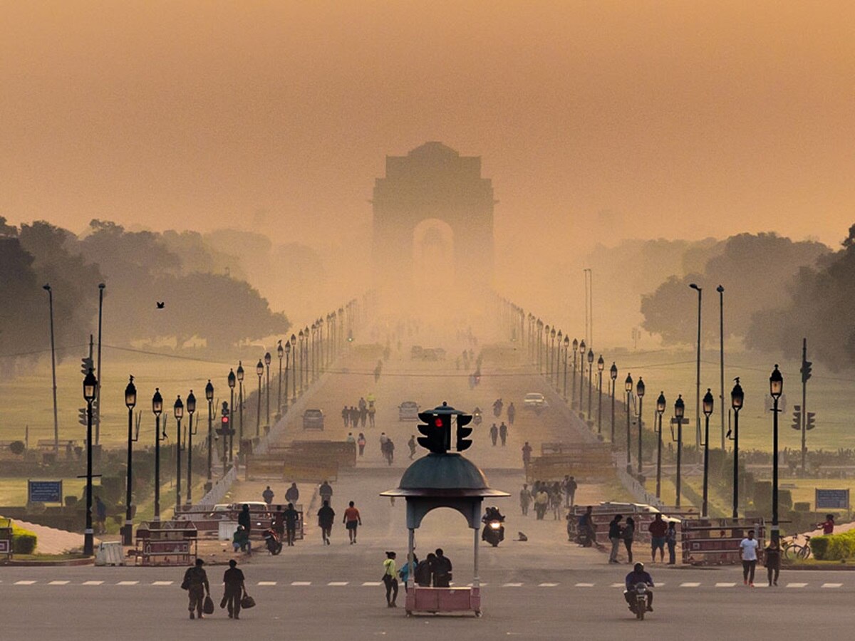 Pollution: दिल्ली बना गैस चैंबर! 5वीं तक के स्कूल बंद हुए, जानें और क्या प्रतिबंध लगे?