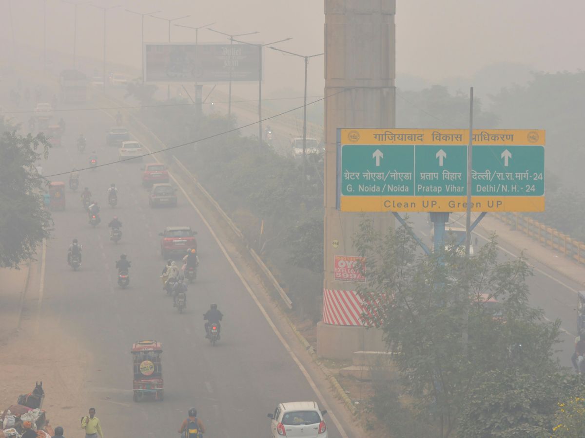 दम घोंटू वायु प्रदूषण में क्या करें, क्या न करें? जानें एक्सपर्ट्स की बेहद अहम सलाह